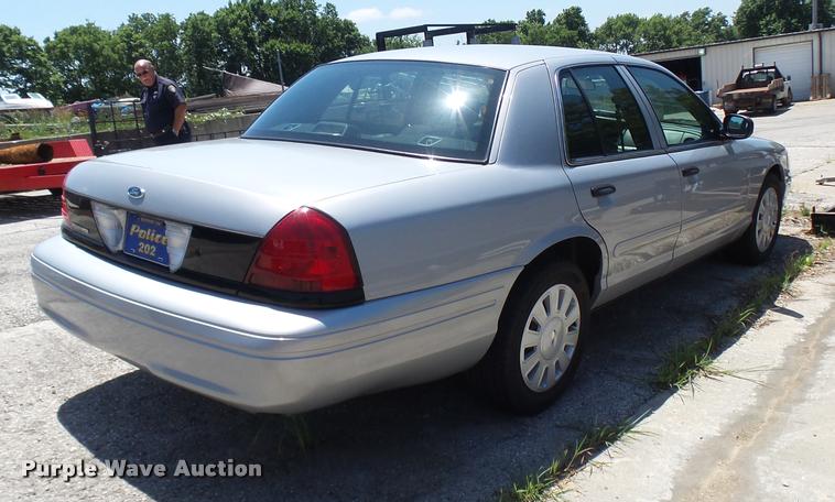 image for item CC9207 2008 Ford Crown Victoria Police Interceptor
