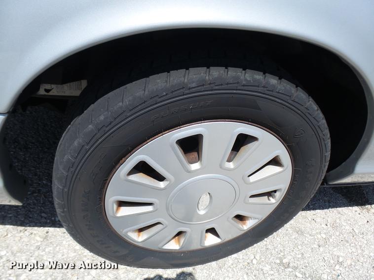 image for item CC9207 2008 Ford Crown Victoria Police Interceptor