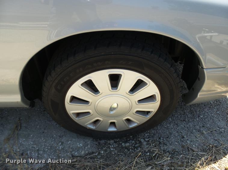 image for item CC9207 2008 Ford Crown Victoria Police Interceptor