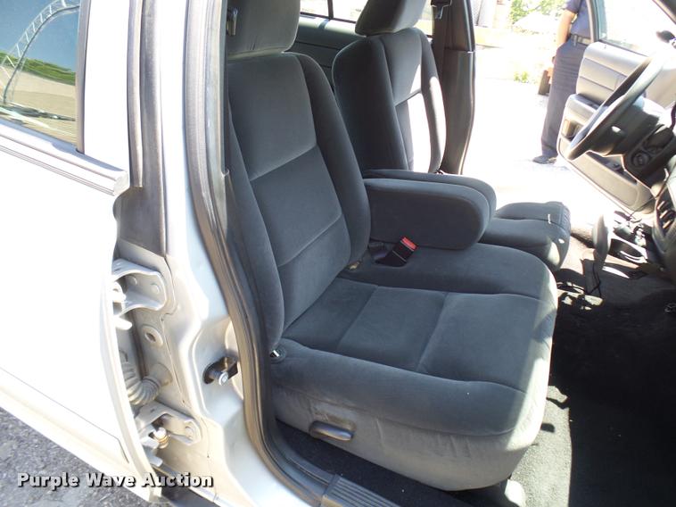 image for item CC9207 2008 Ford Crown Victoria Police Interceptor