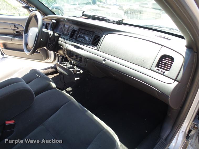 image for item CC9207 2008 Ford Crown Victoria Police Interceptor