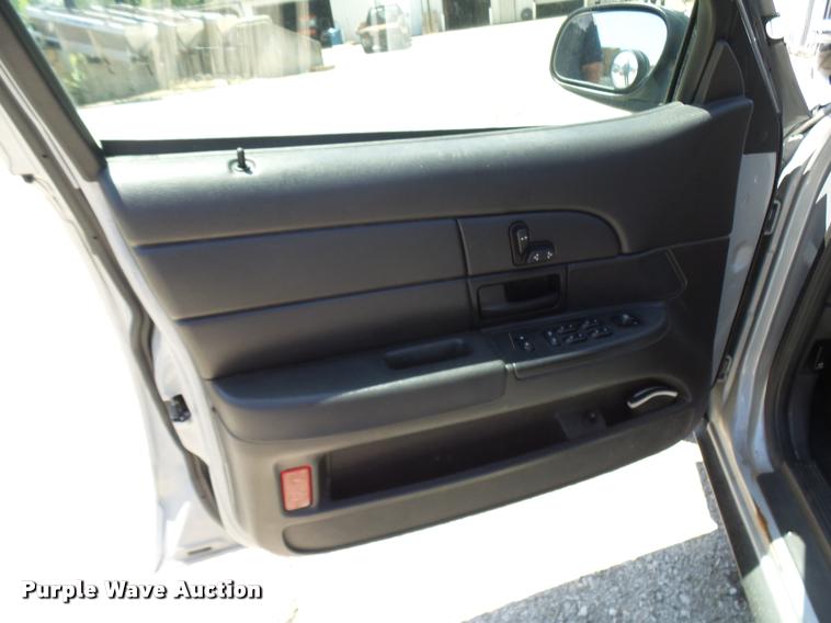 image for item CC9207 2008 Ford Crown Victoria Police Interceptor