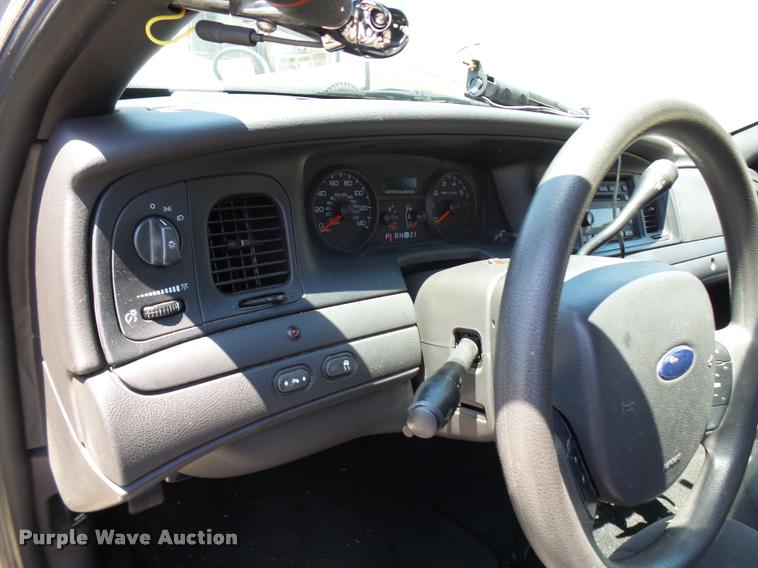 image for item CC9207 2008 Ford Crown Victoria Police Interceptor