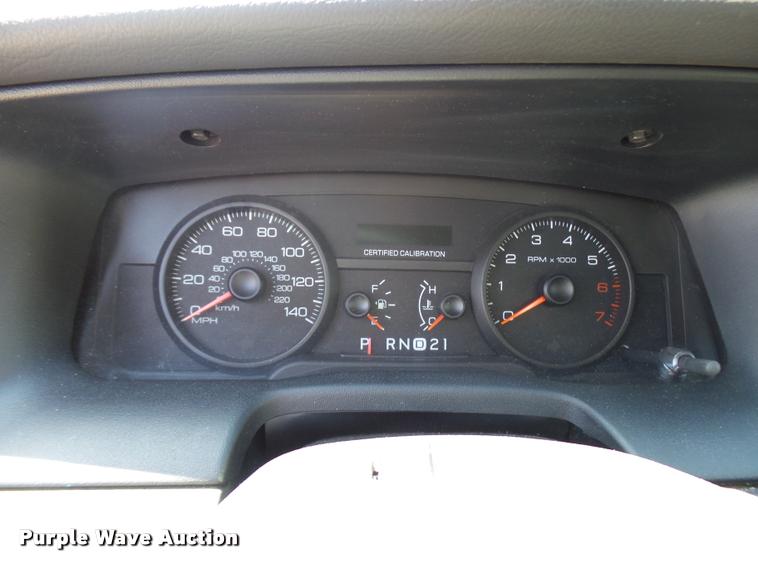 image for item CC9207 2008 Ford Crown Victoria Police Interceptor