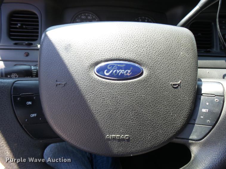 image for item CC9207 2008 Ford Crown Victoria Police Interceptor