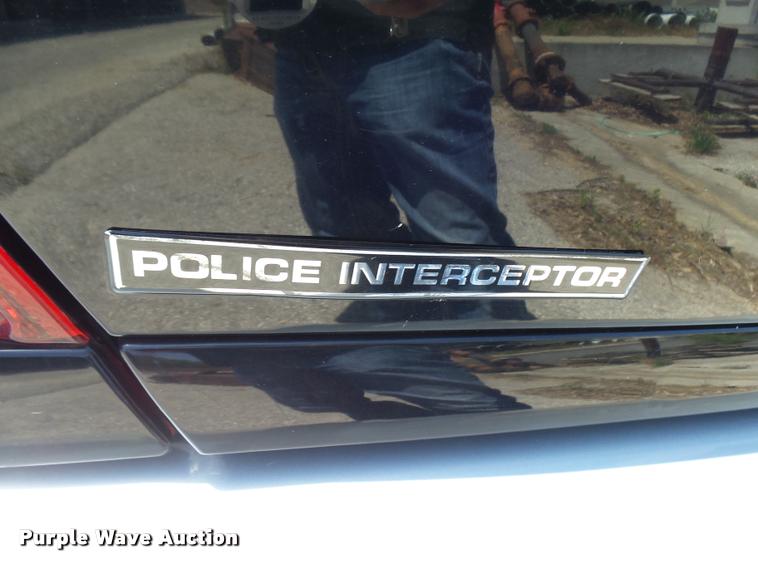 image for item CC9207 2008 Ford Crown Victoria Police Interceptor