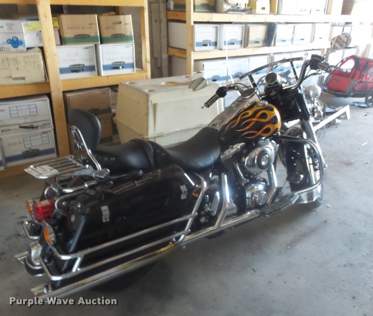 image for item DA5571 2004 Harley Davidson FLHPI Road King Police motorcycle