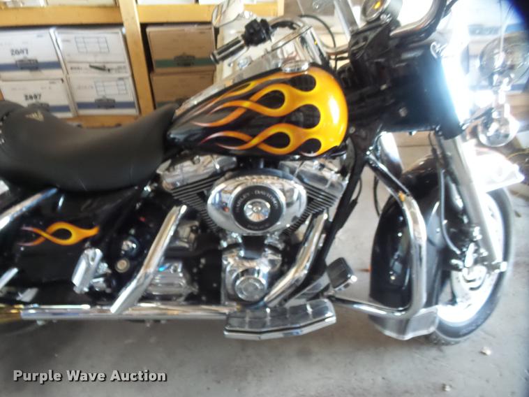 image for item DA5571 2004 Harley Davidson FLHPI Road King Police motorcycle