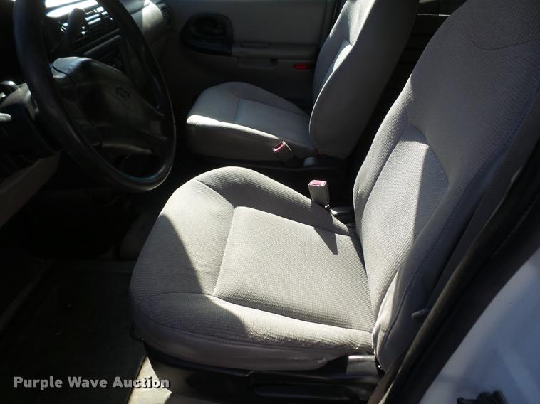 image for item DA6440 2003 Chevrolet Venture van