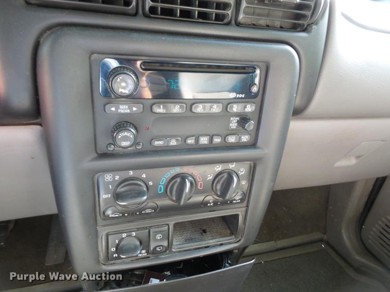 image for item DA6440 2003 Chevrolet Venture van