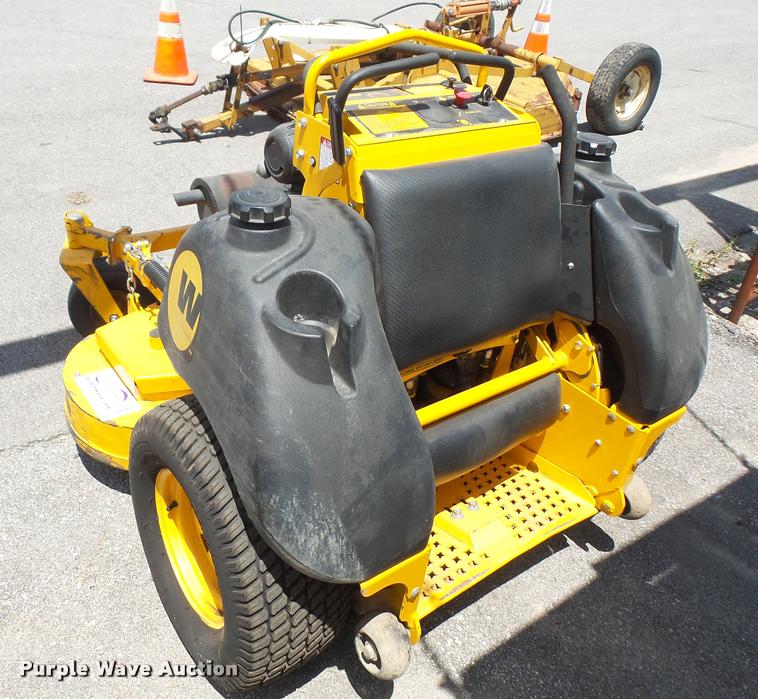 image for item DA6463 2010 Wright Stander W5ZK52 lawn mower