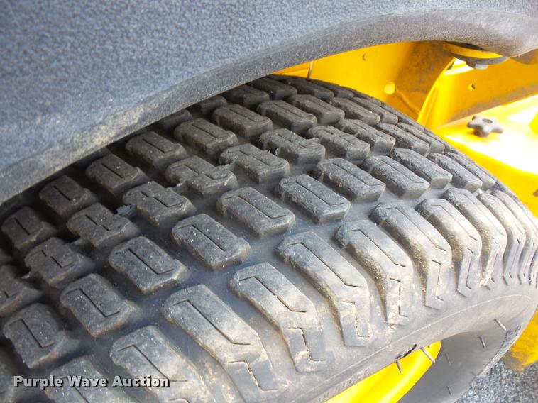 image for item DA6463 2010 Wright Stander W5ZK52 lawn mower