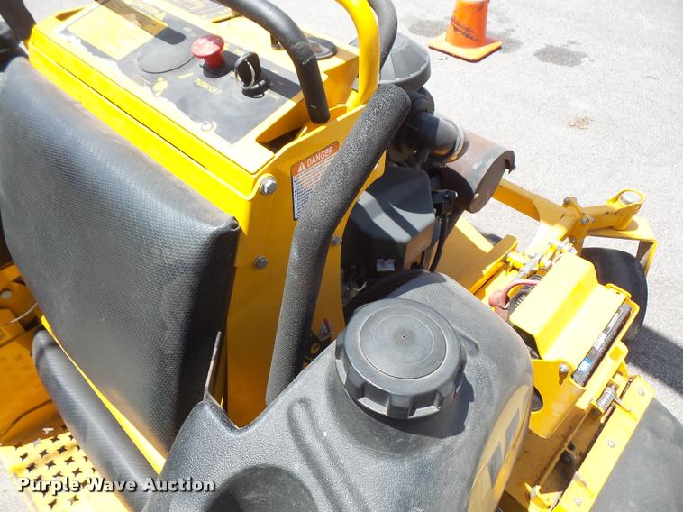 image for item DA6463 2010 Wright Stander W5ZK52 lawn mower