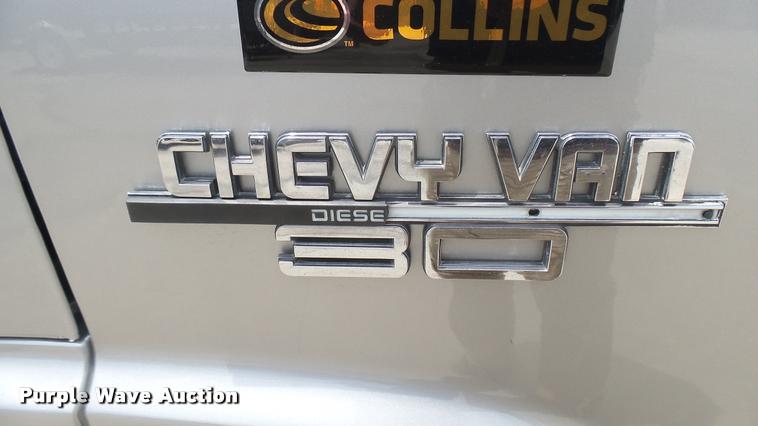 image for item DA7939 1986 Chevrolet G30 utility van