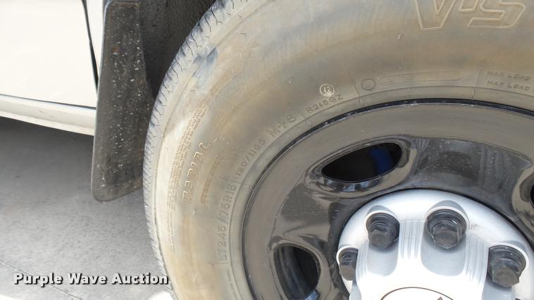 image for item DA7939 1986 Chevrolet G30 utility van