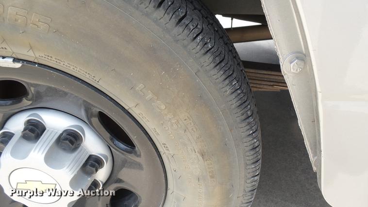 image for item DA7939 1986 Chevrolet G30 utility van