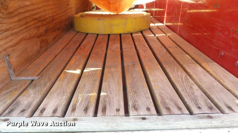 image for item DA7964 1972 Ford Bean fire truck