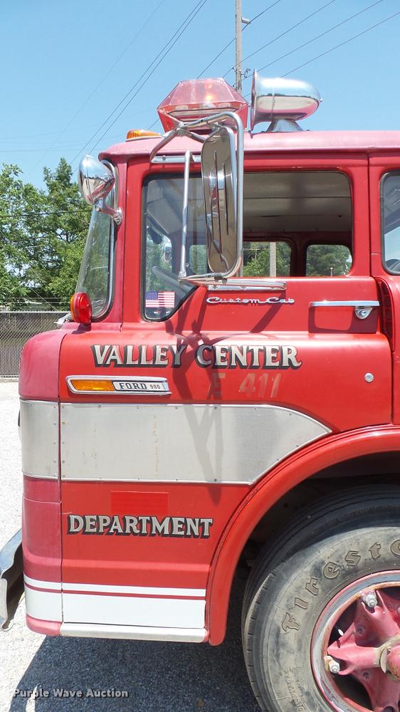 image for item DA7964 1972 Ford Bean fire truck