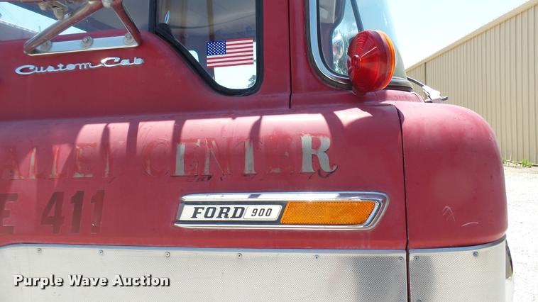 image for item DA7964 1972 Ford Bean fire truck