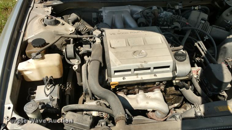image for item DB0990 1997 Lexus ES 300
