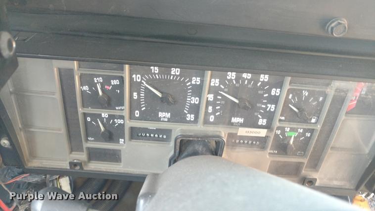 image for item DB0994 1999 International 3800 school bus