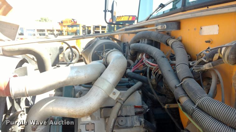 image for item DB0994 1999 International 3800 school bus