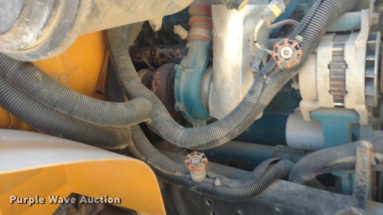 image for item DB0994 1999 International 3800 school bus