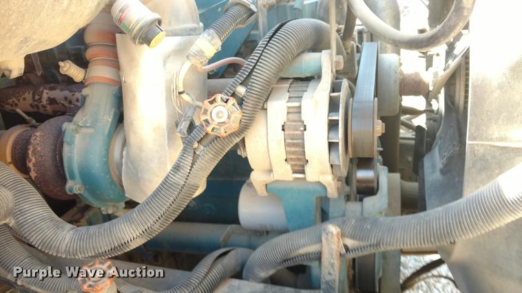 image for item DB0994 1999 International 3800 school bus