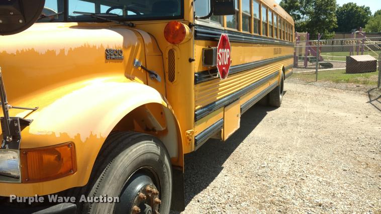 image for item DB0994 1999 International 3800 school bus