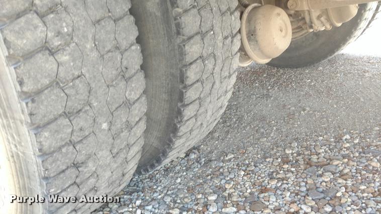 image for item DB0994 1999 International 3800 school bus