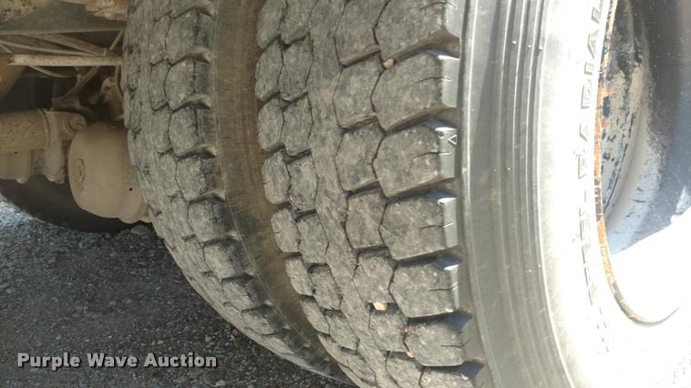 image for item DB0994 1999 International 3800 school bus