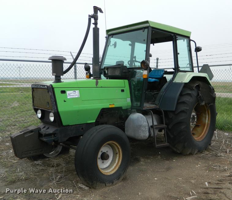 image for item DB1002 1987 Deutz D1070-S tractor