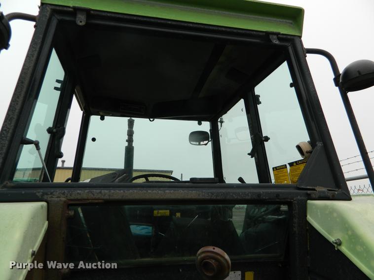 image for item DB1002 1987 Deutz D1070-S tractor