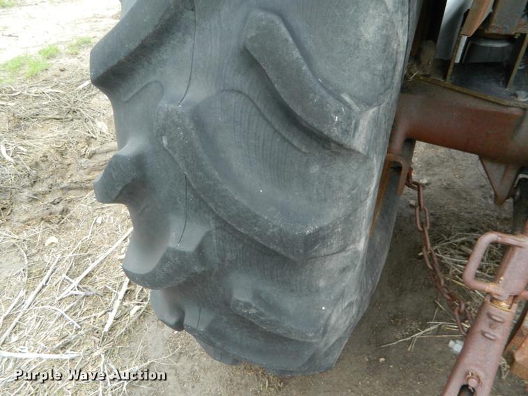 image for item DB1002 1987 Deutz D1070-S tractor