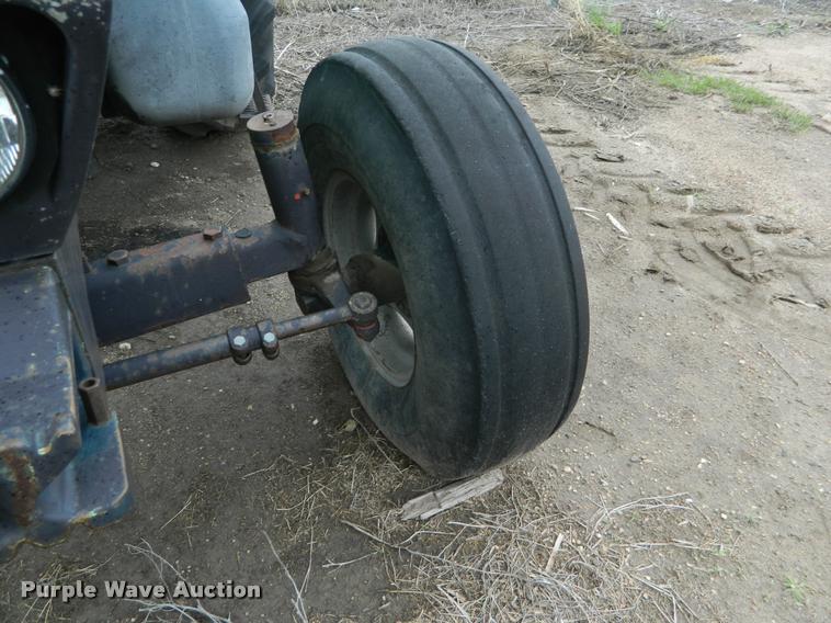 image for item DB1002 1987 Deutz D1070-S tractor