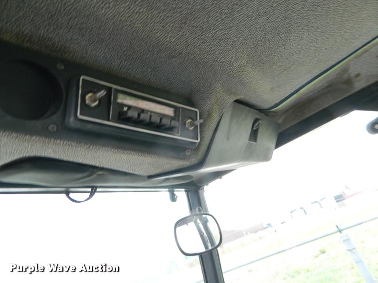 image for item DB1002 1987 Deutz D1070-S tractor