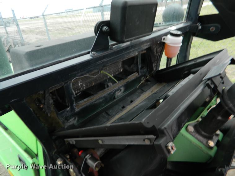 image for item DB1002 1987 Deutz D1070-S tractor