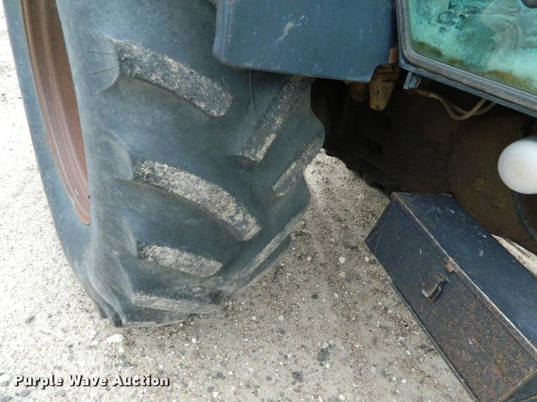 image for item DB1004 1987 Deutz D1070-S tractor