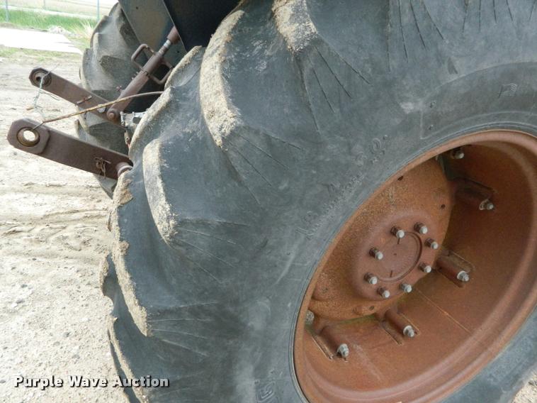 image for item DB1004 1987 Deutz D1070-S tractor