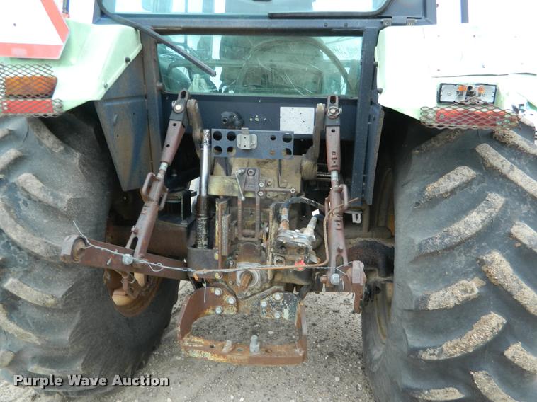 image for item DB1004 1987 Deutz D1070-S tractor