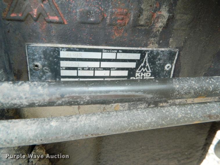 image for item DB1004 1987 Deutz D1070-S tractor