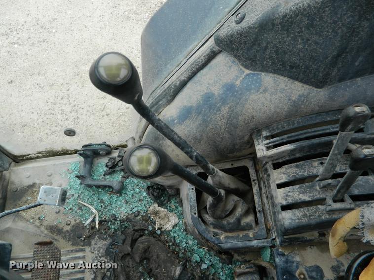 image for item DB1004 1987 Deutz D1070-S tractor