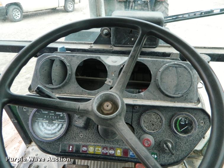 image for item DB1004 1987 Deutz D1070-S tractor