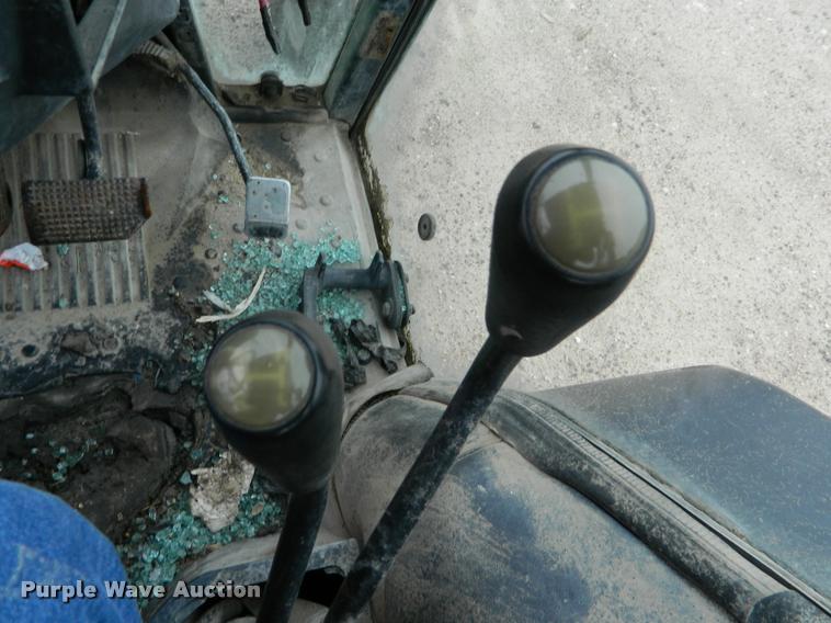 image for item DB1004 1987 Deutz D1070-S tractor