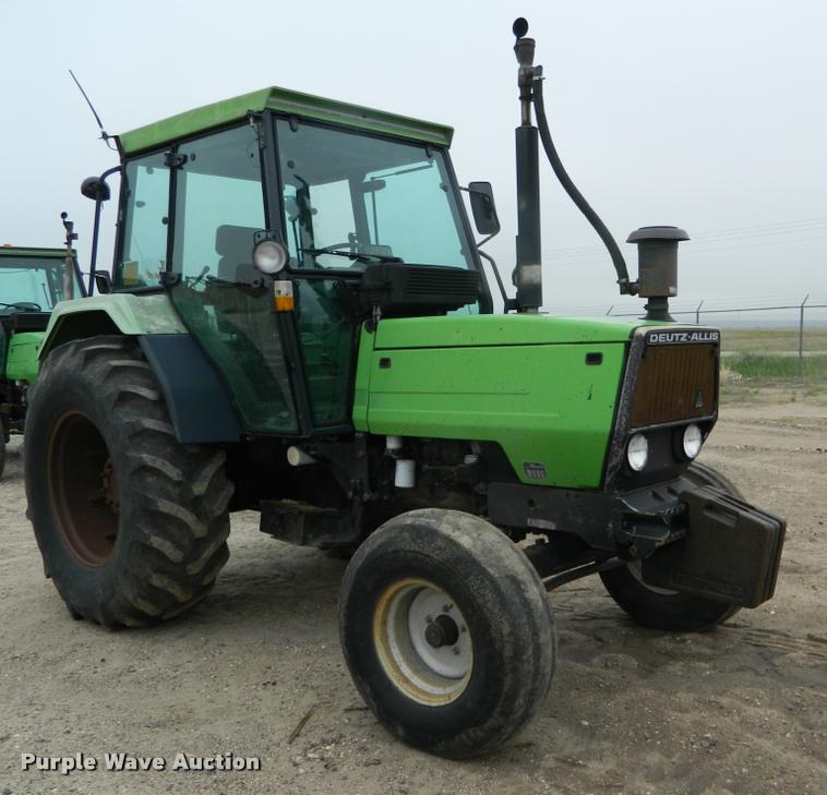 image for item DB1005 1987 Deutz D1070-S tractor