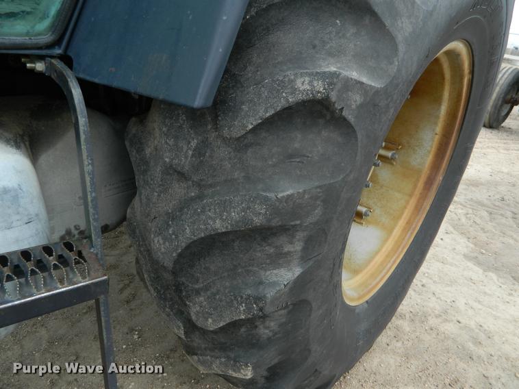 image for item DB1005 1987 Deutz D1070-S tractor