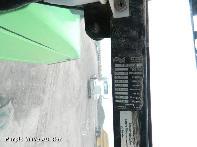 image for item DB1005 1987 Deutz D1070-S tractor