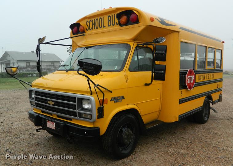 image for item DB1006 1995 Chevrolet G30 school bus