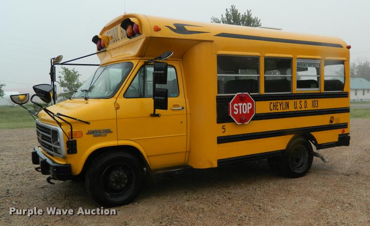 image for item DB1006 1995 Chevrolet G30 school bus