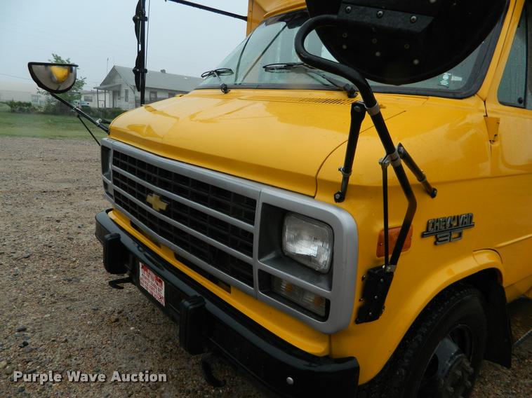 image for item DB1006 1995 Chevrolet G30 school bus